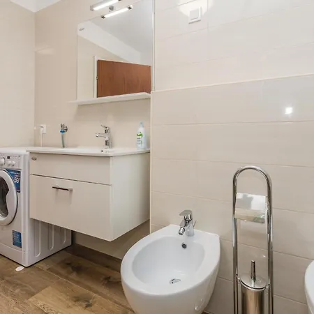 Gorgeous In With Kitchen * Porec
