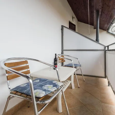 Gorgeous In With Kitchen Apartmán Poreč